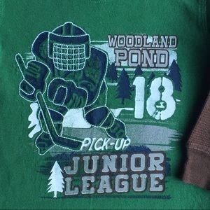Hockey themed Shirt Size 2T OshKosh B'gosh Green Pick Up Pond Boys Long Sleeve